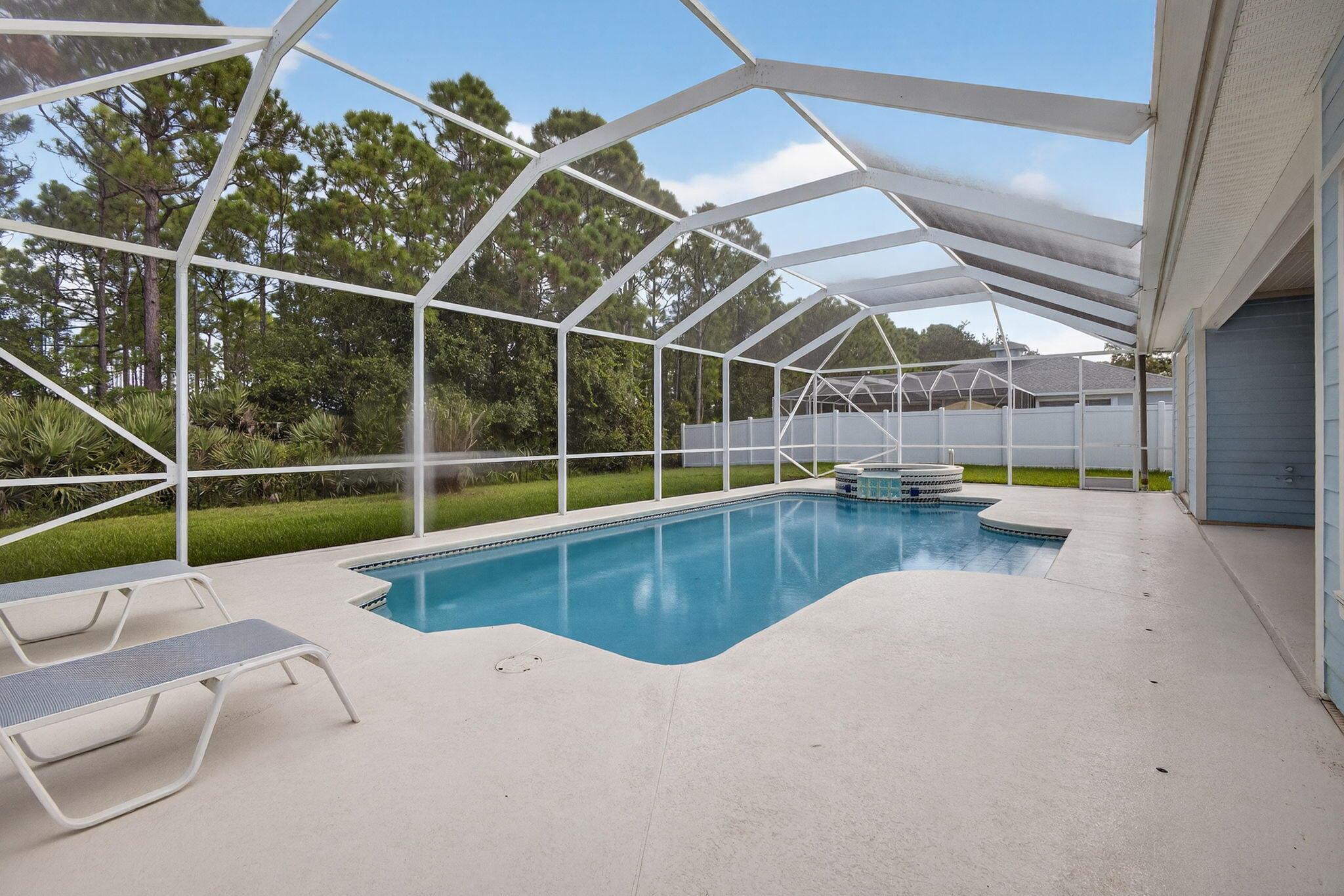 RIVER PLACE ON THE ST LUC - Residential