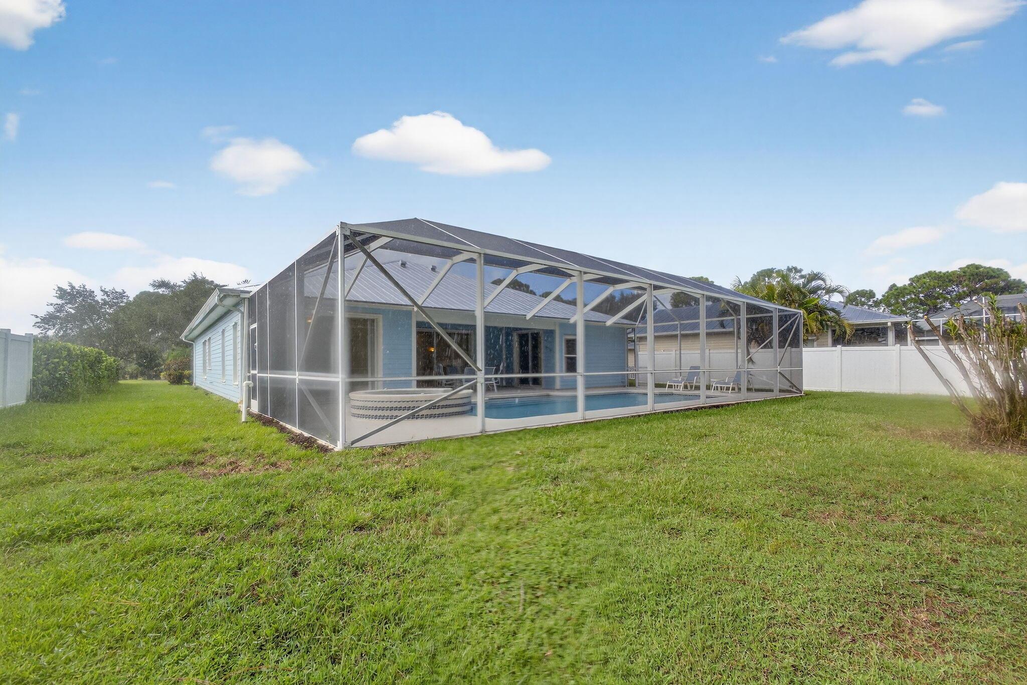 RIVER PLACE ON THE ST LUC - Residential