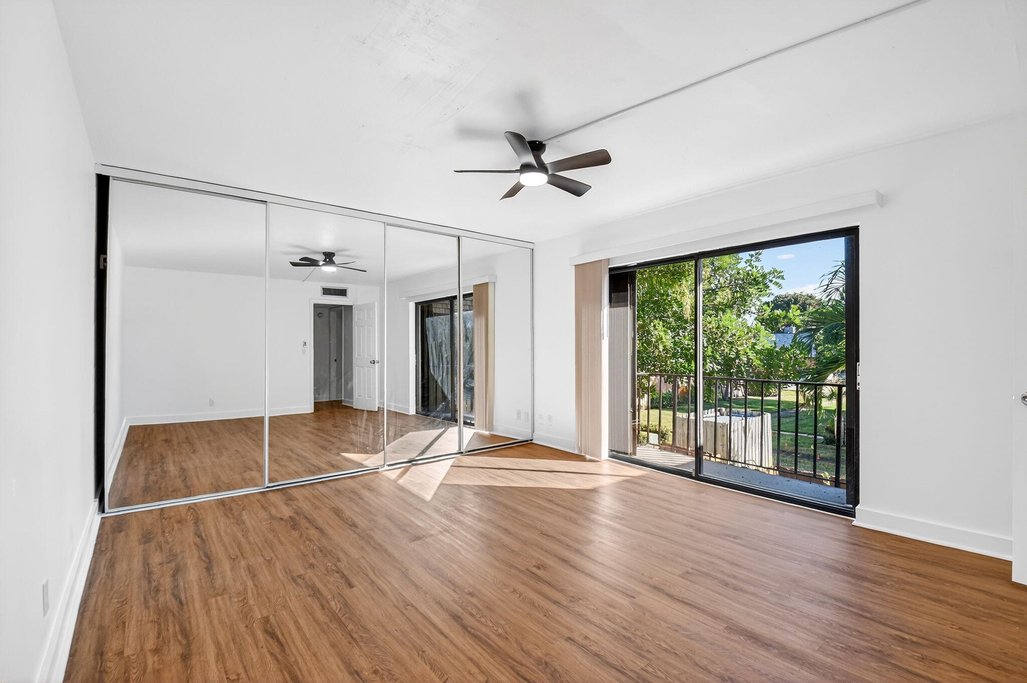 LAKEWOOD OF PALM SPRINGS - Residential