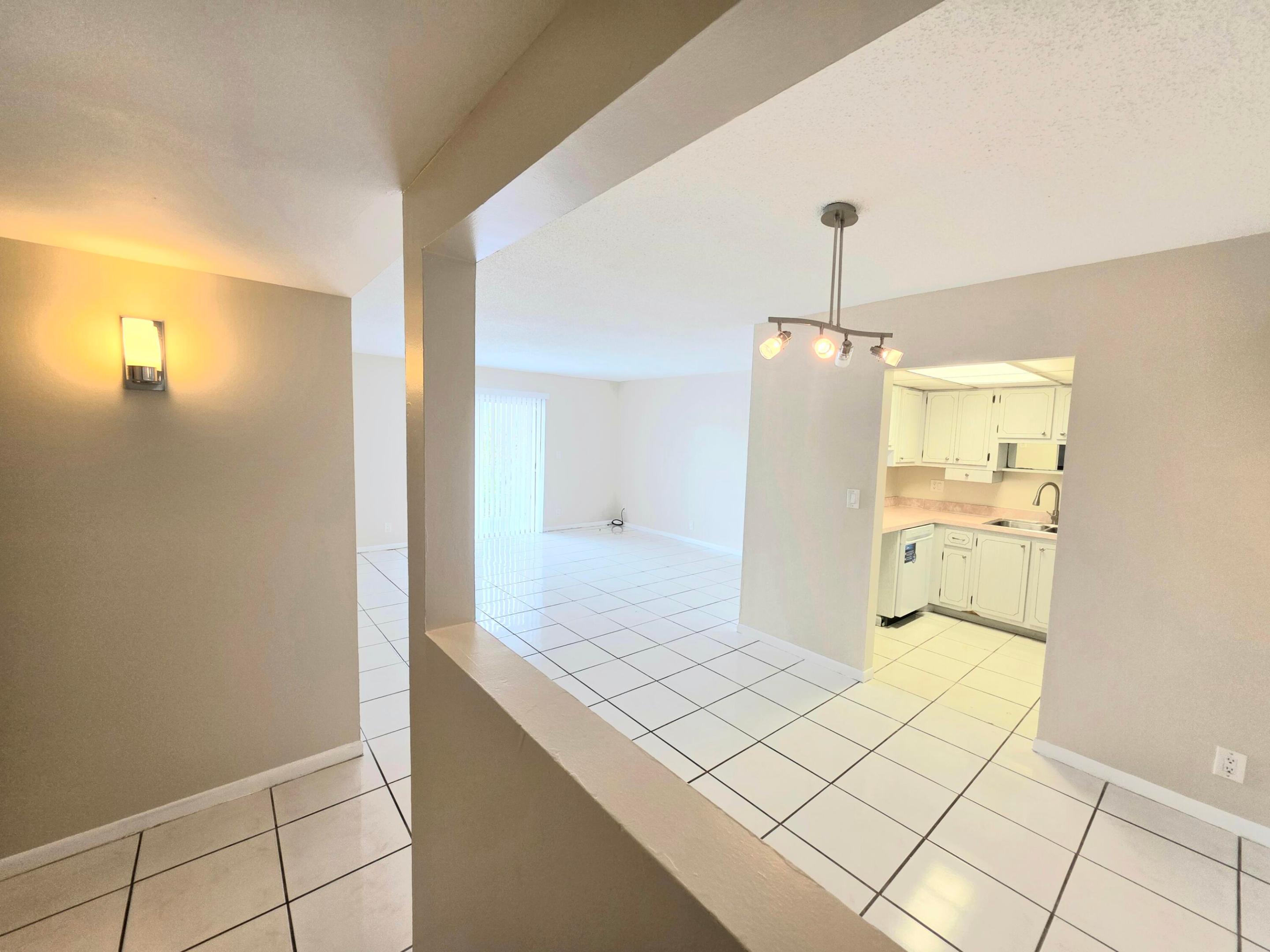 495 SE 8th Street Apt 237