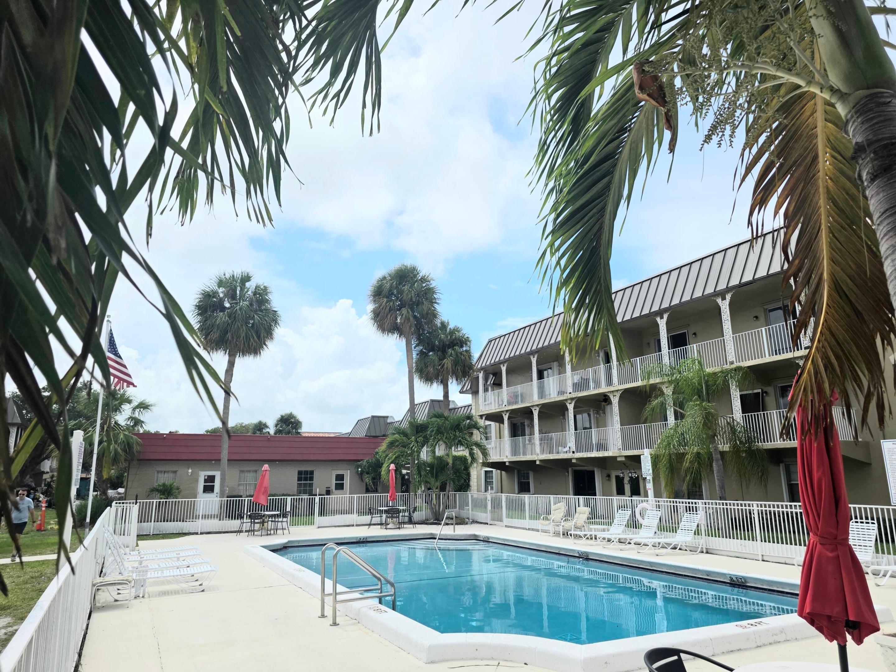 495 SE 8th Street Apt 237