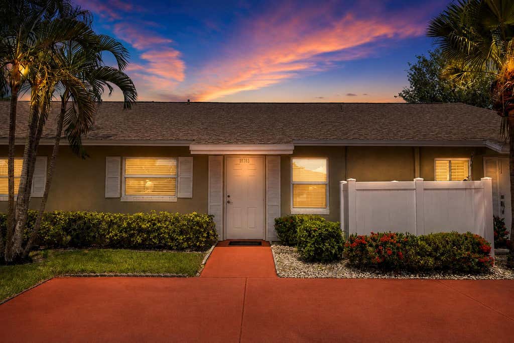 Photo of 18765 Candlewick Drive, Boca Raton, FL 33496 (MLS # B26051191)