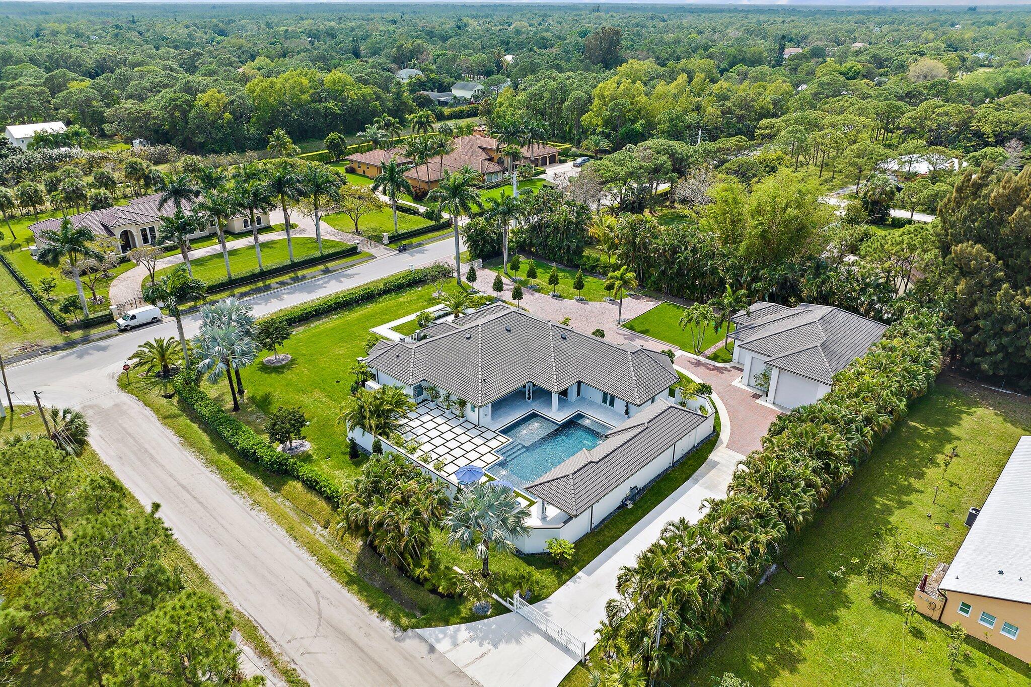 PALM BEACH COUNTRY ESTATES - Residential