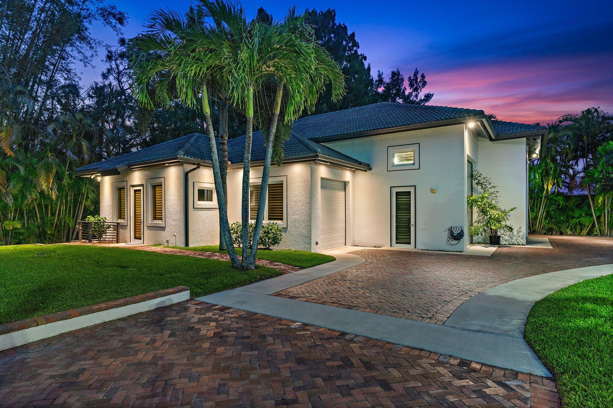 PALM BEACH COUNTRY ESTATES - Residential