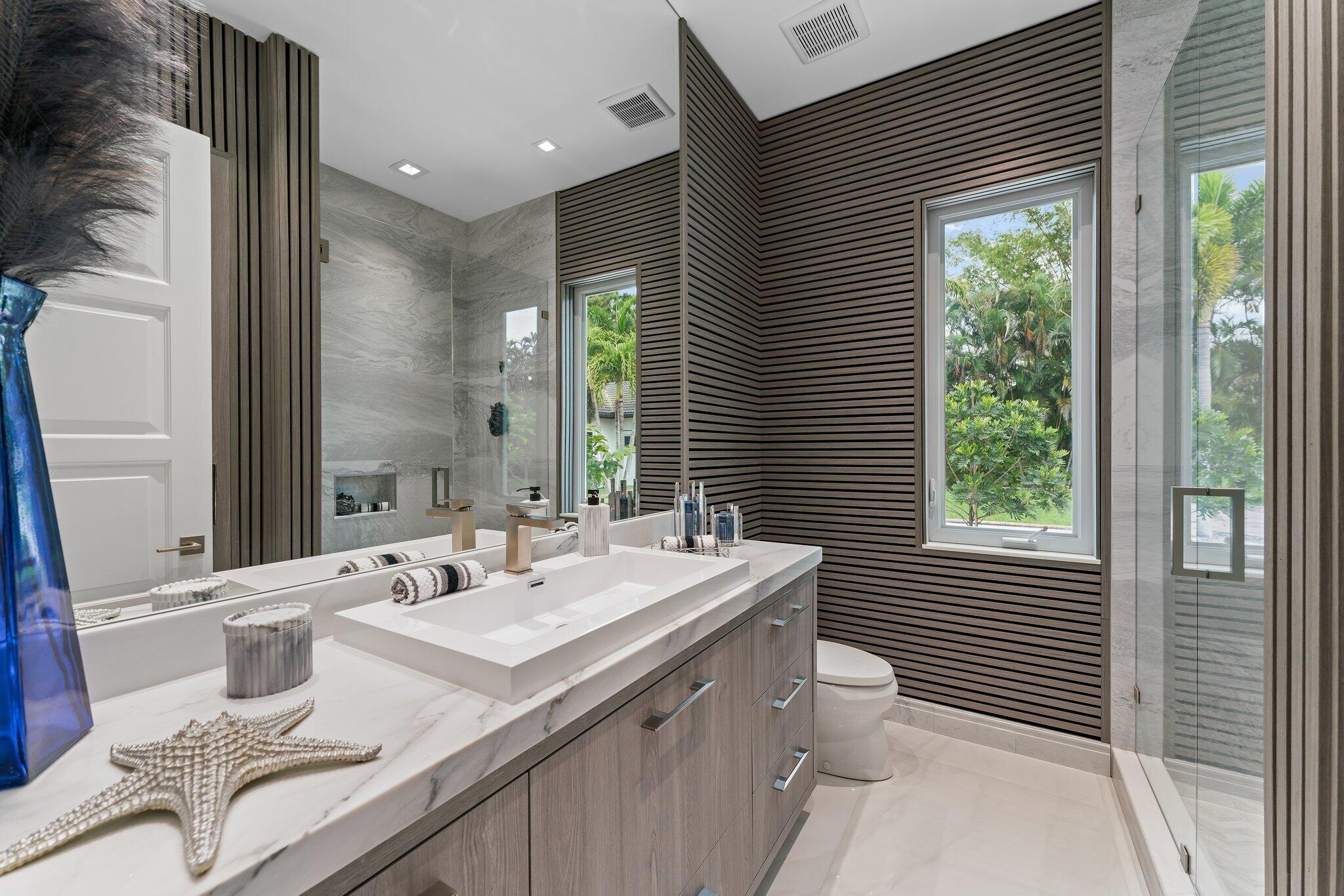 PALM BEACH COUNTRY ESTATES - Residential