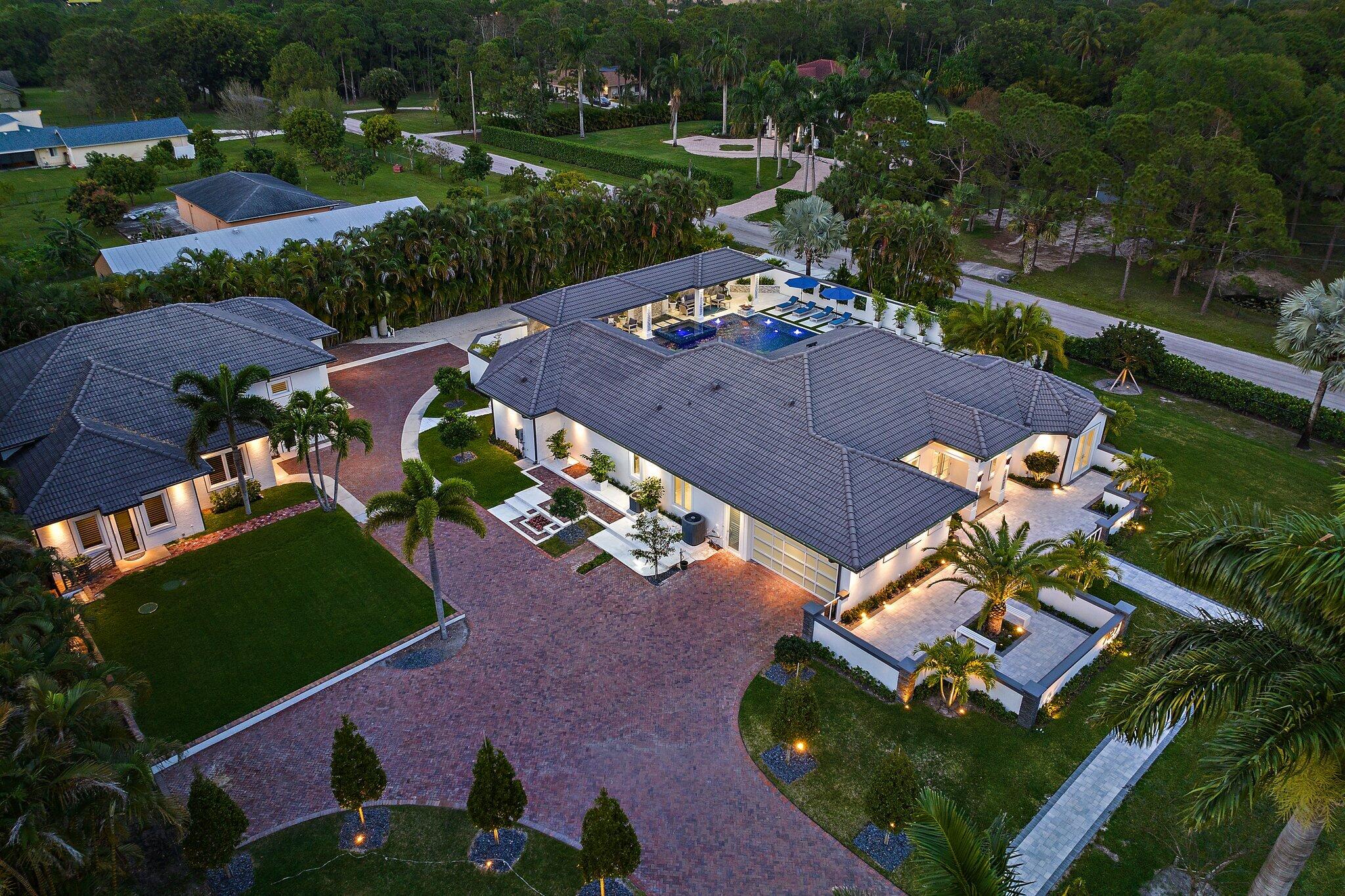PALM BEACH COUNTRY ESTATES - Residential