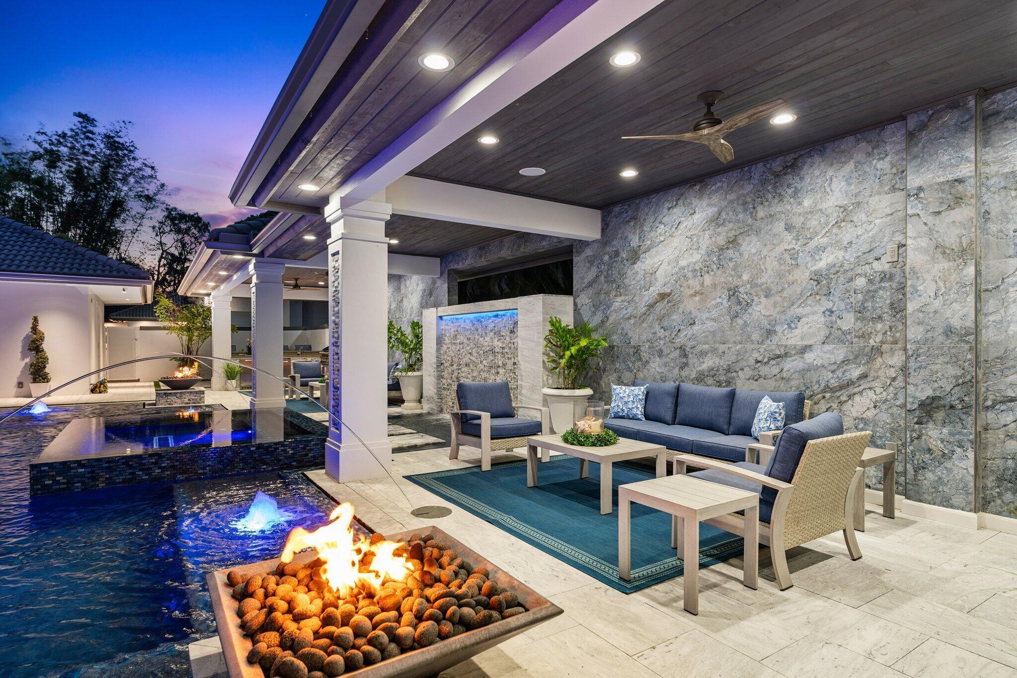 PALM BEACH COUNTRY ESTATE - Residential