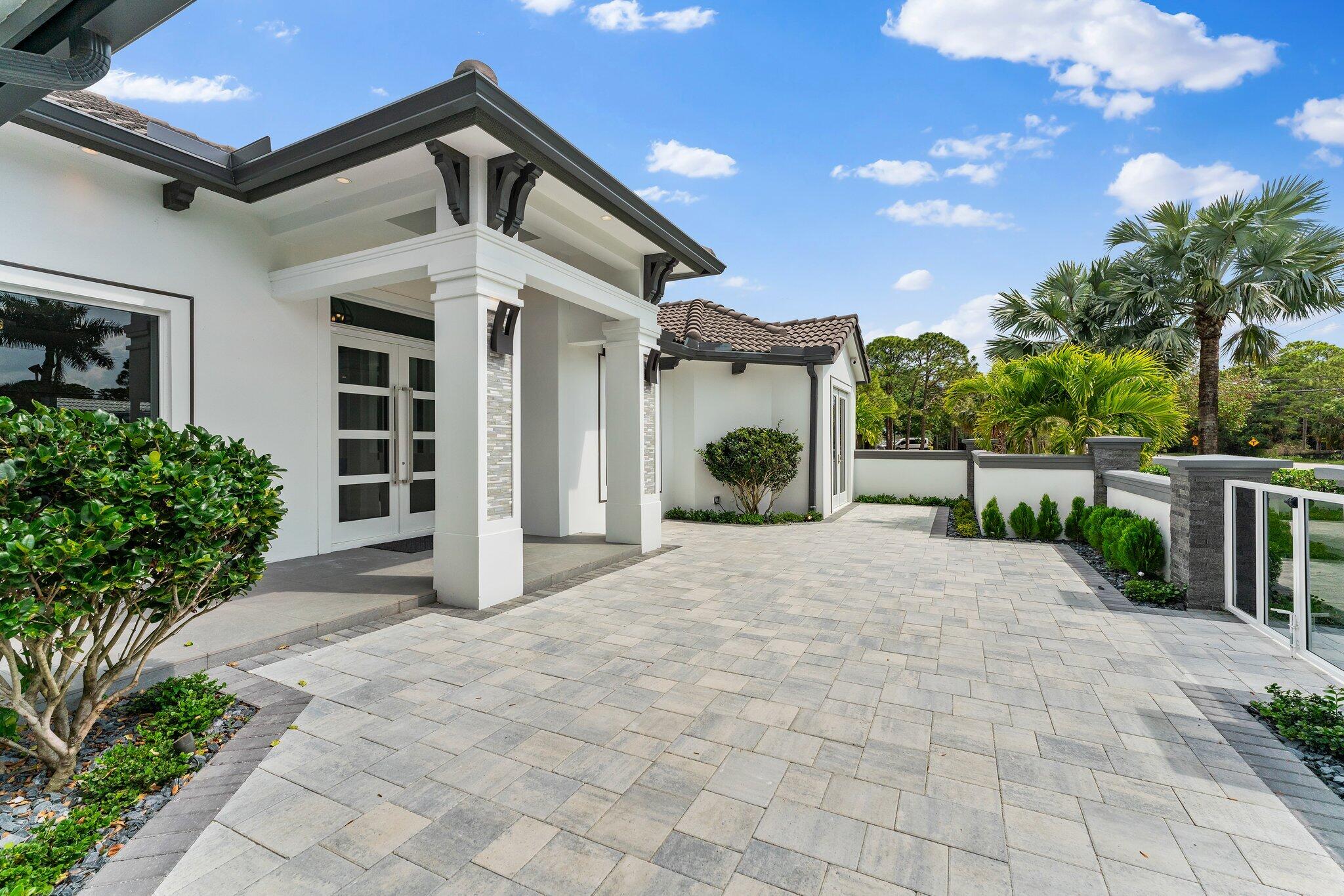 PALM BEACH COUNTRY ESTATES - Residential