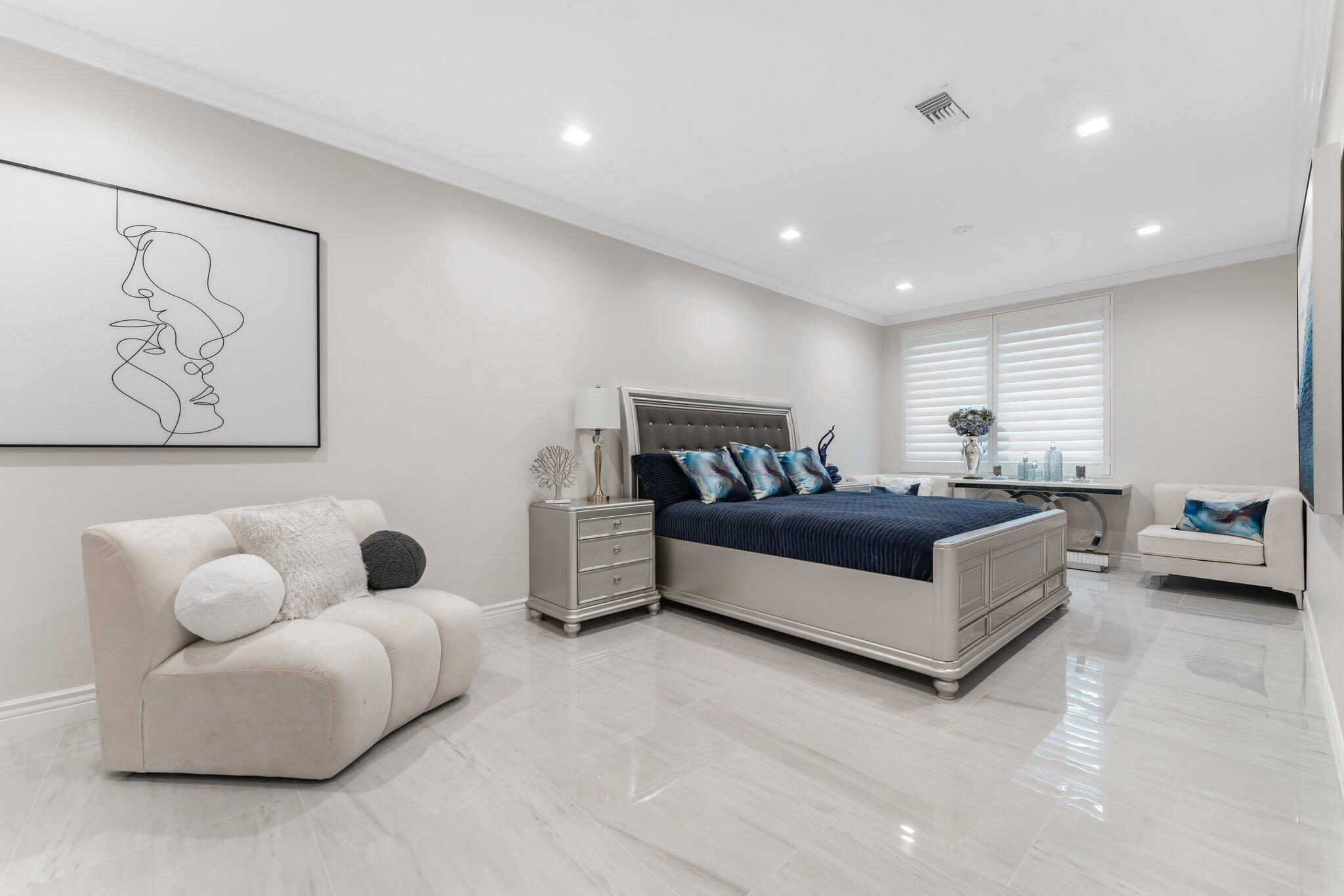 PALM BEACH COUNTRY ESTATES - Residential