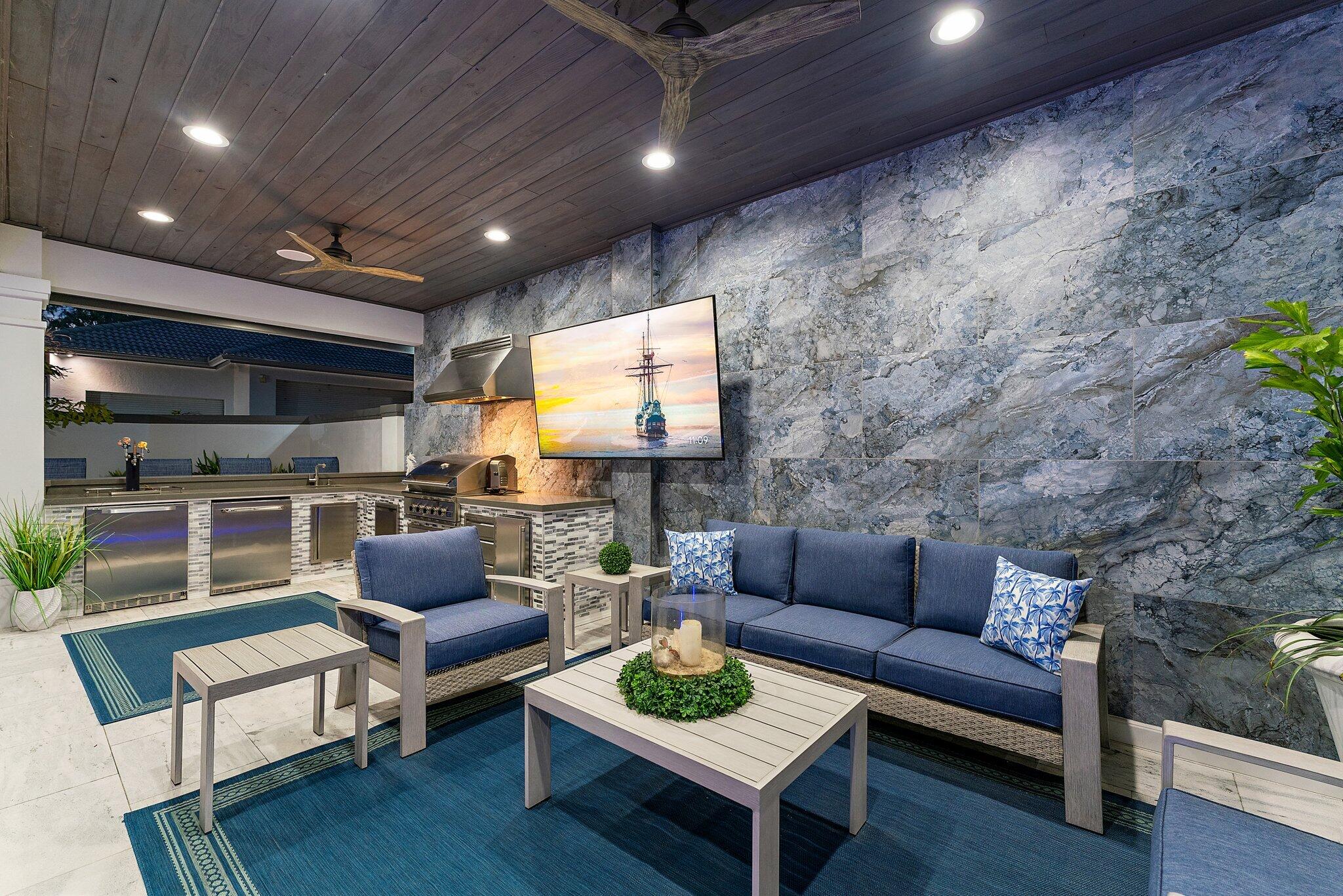 PALM BEACH COUNTRY ESTATES - Residential