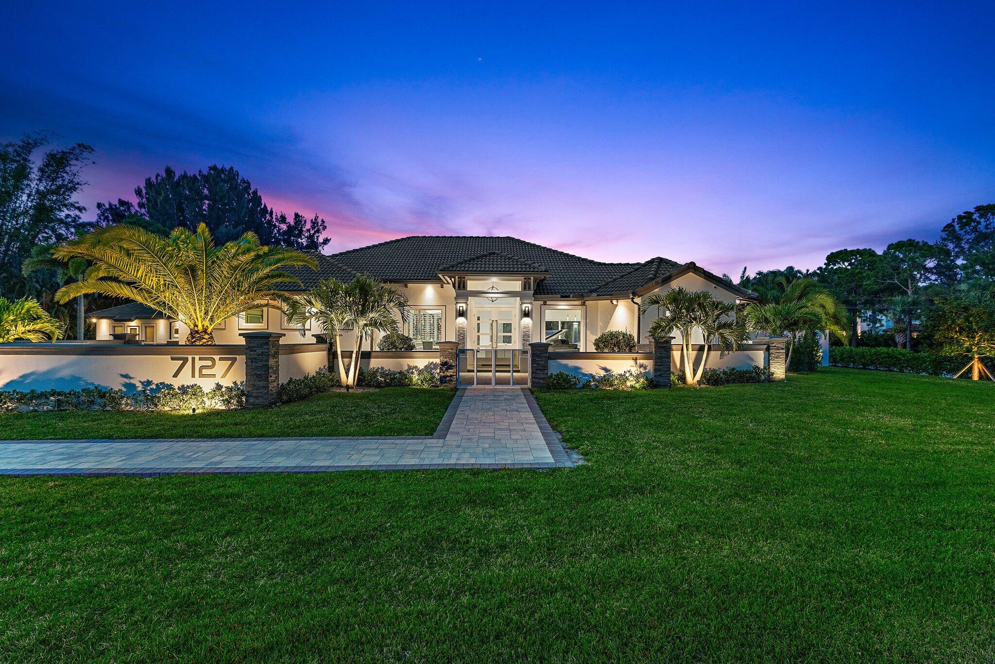 PALM BEACH COUNTRY ESTATES - Residential