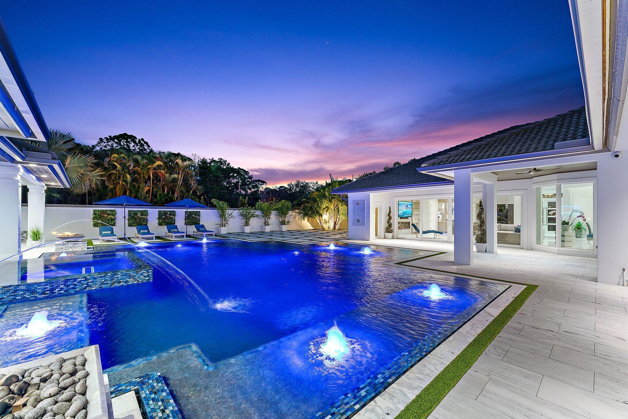 PALM BEACH COUNTRY ESTATE - Residential