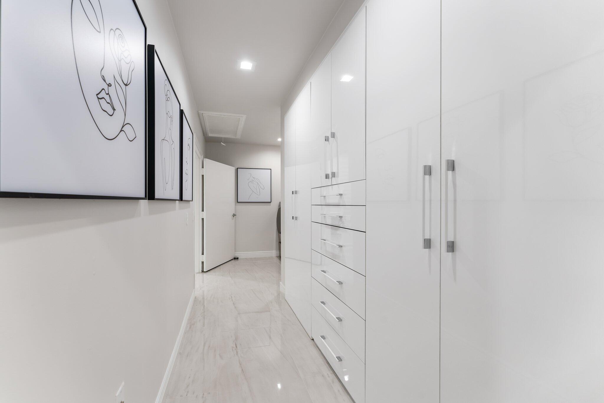 PALM BEACH COUNTRY ESTATES - Residential