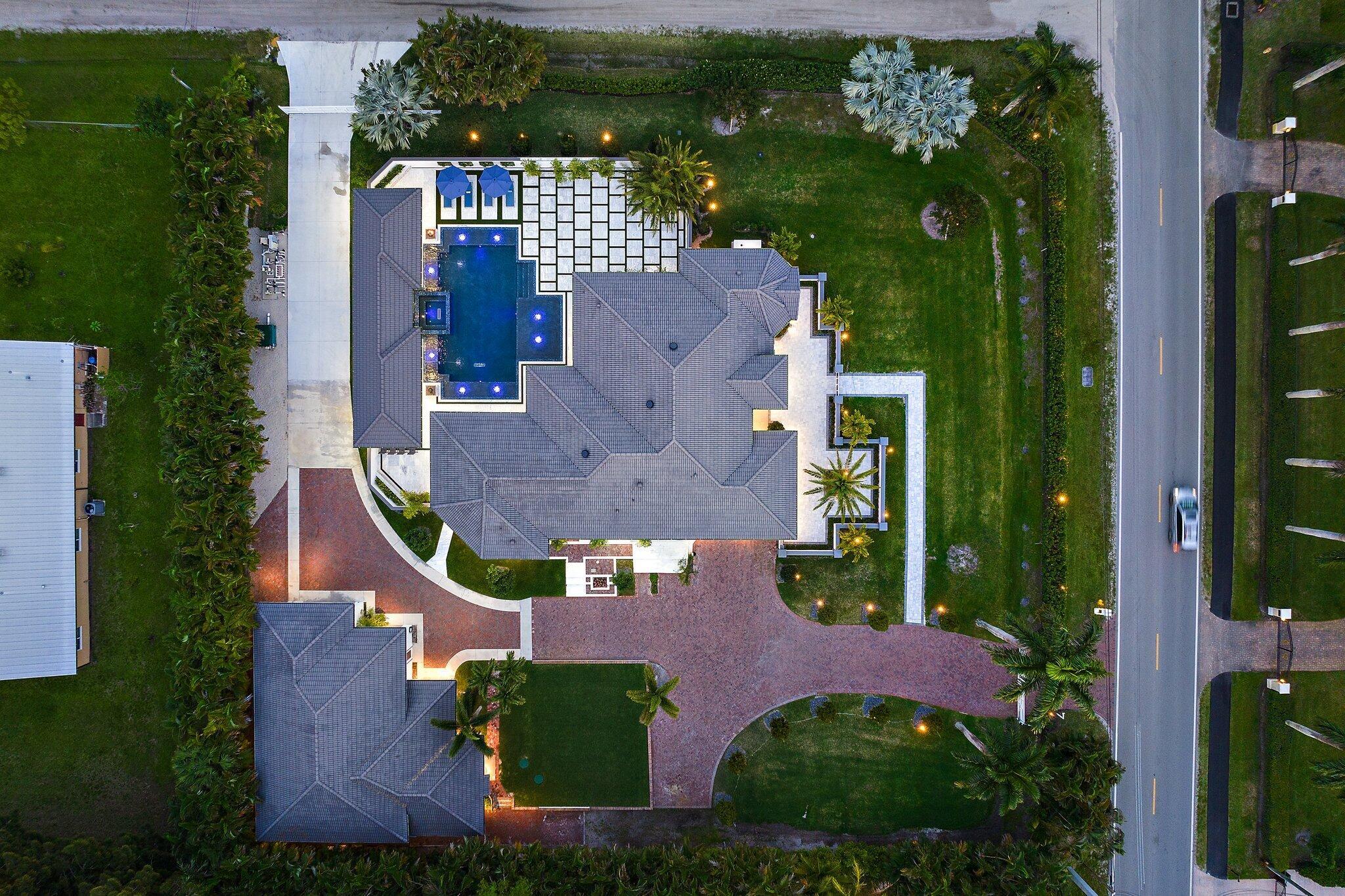 PALM BEACH COUNTRY ESTATE - Residential