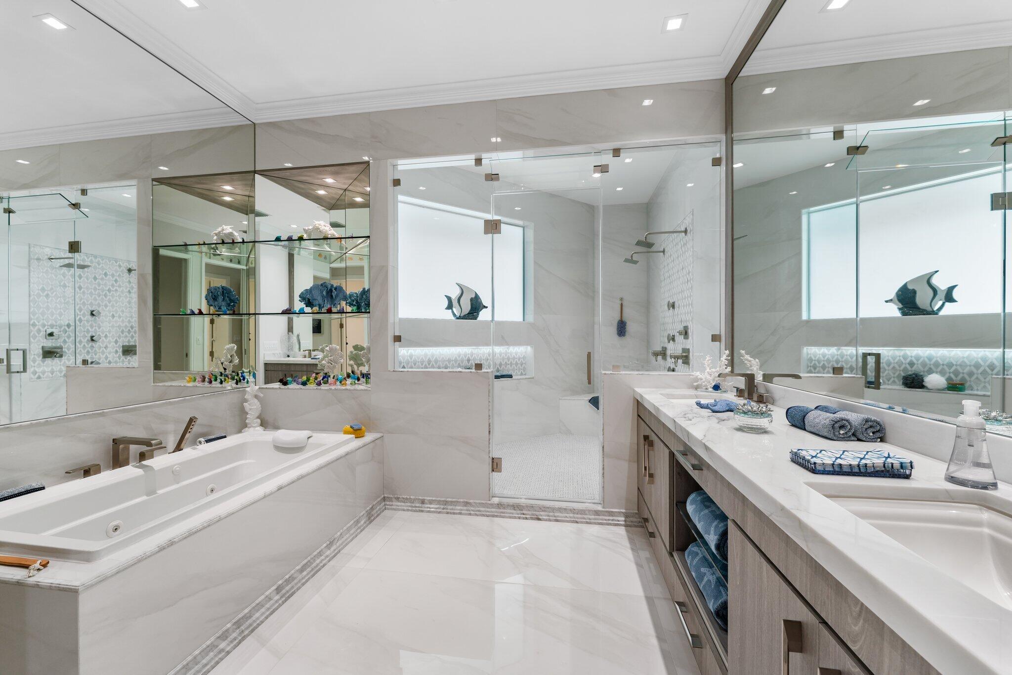 PALM BEACH COUNTRY ESTATE - Residential