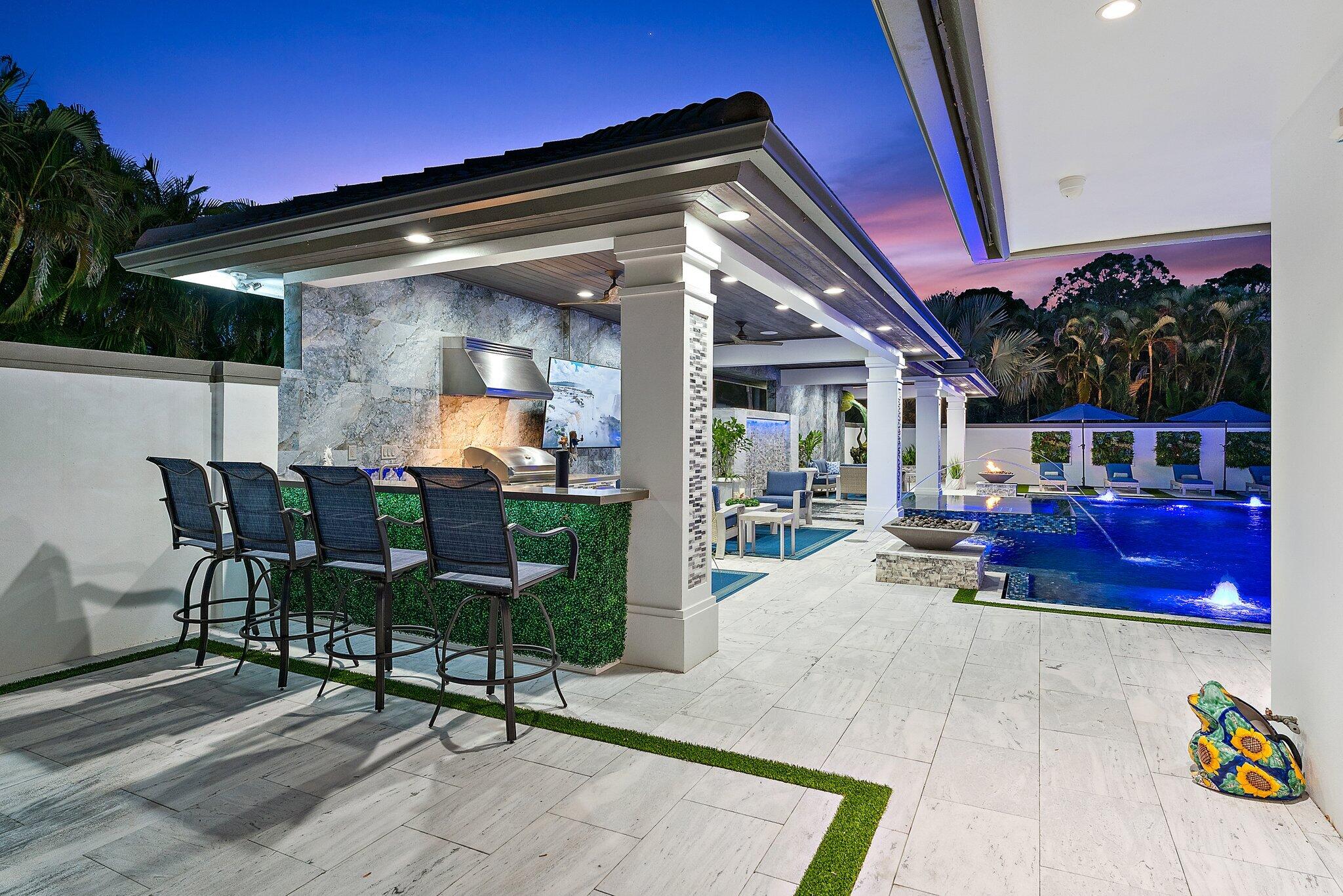 PALM BEACH COUNTRY ESTATES - Residential