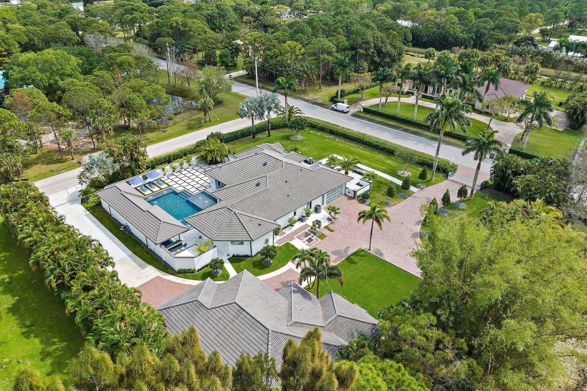 PALM BEACH COUNTRY ESTATES - Residential