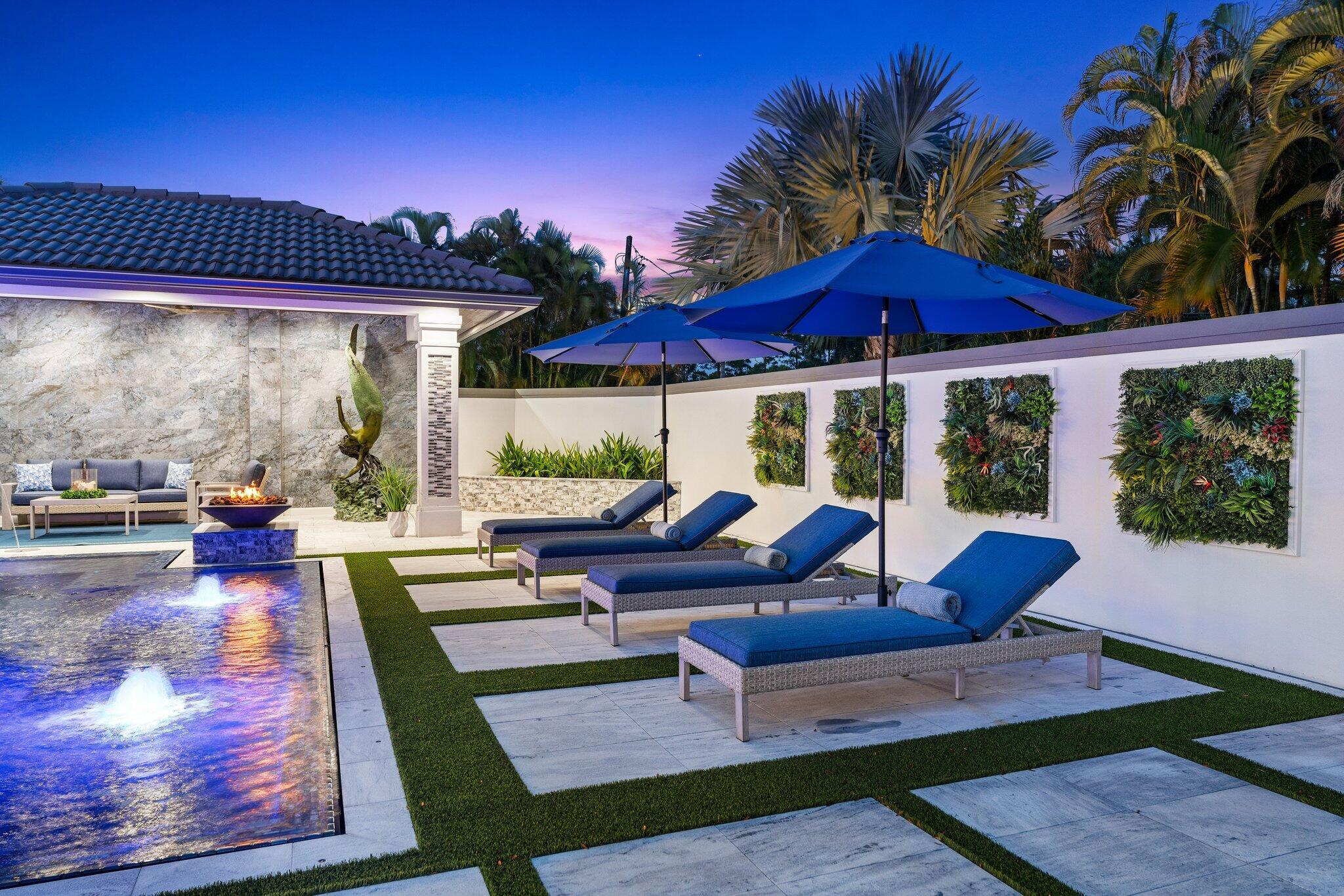 PALM BEACH COUNTRY ESTATES - Residential