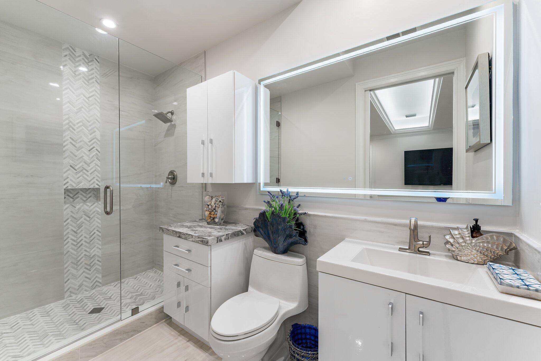 PALM BEACH COUNTRY ESTATE - Residential