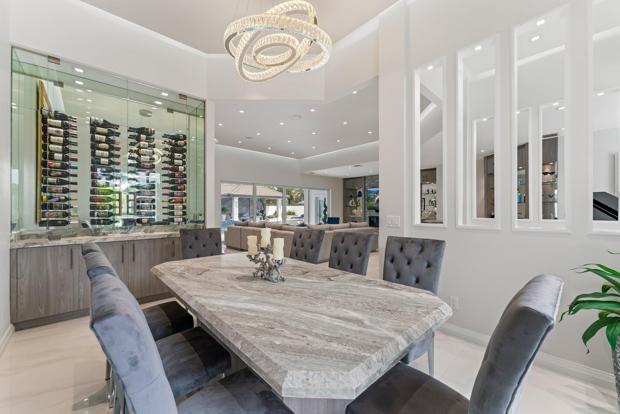 PALM BEACH COUNTRY ESTATES - Residential