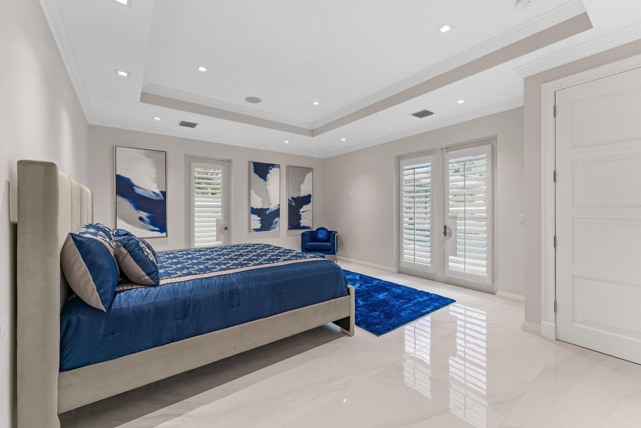 PALM BEACH COUNTRY ESTATES - Residential