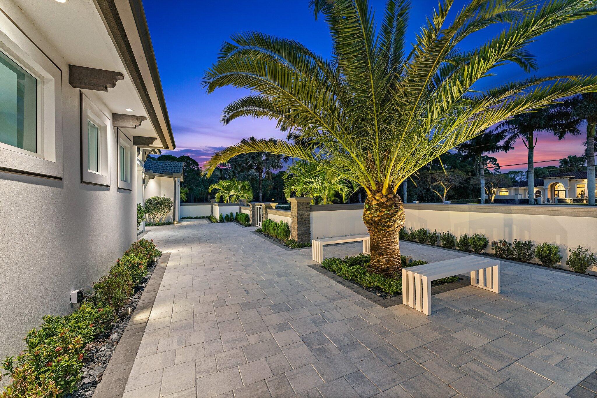 PALM BEACH COUNTRY ESTATES - Residential