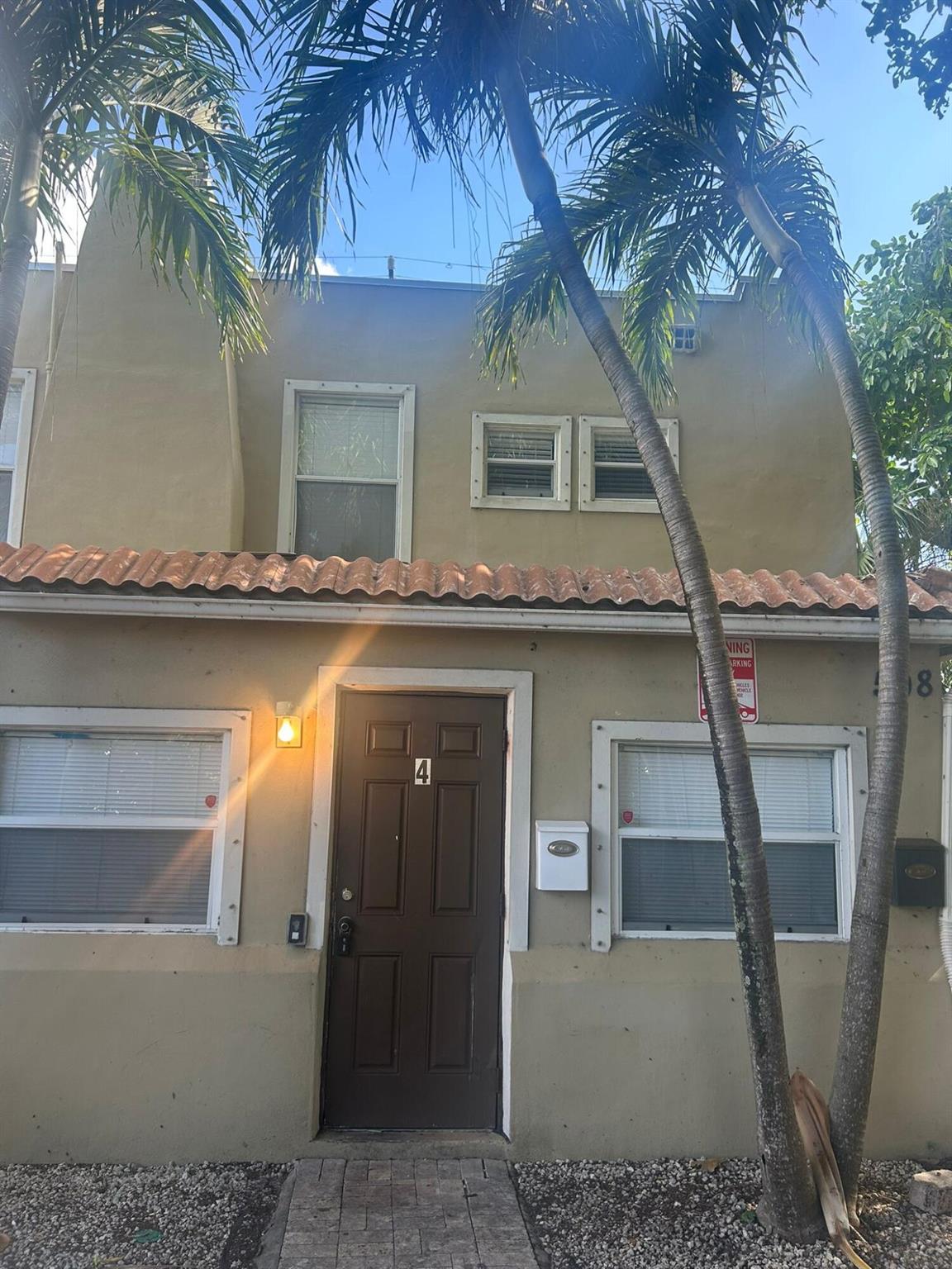 NORTH PALM BCH 3 - Residential Lease