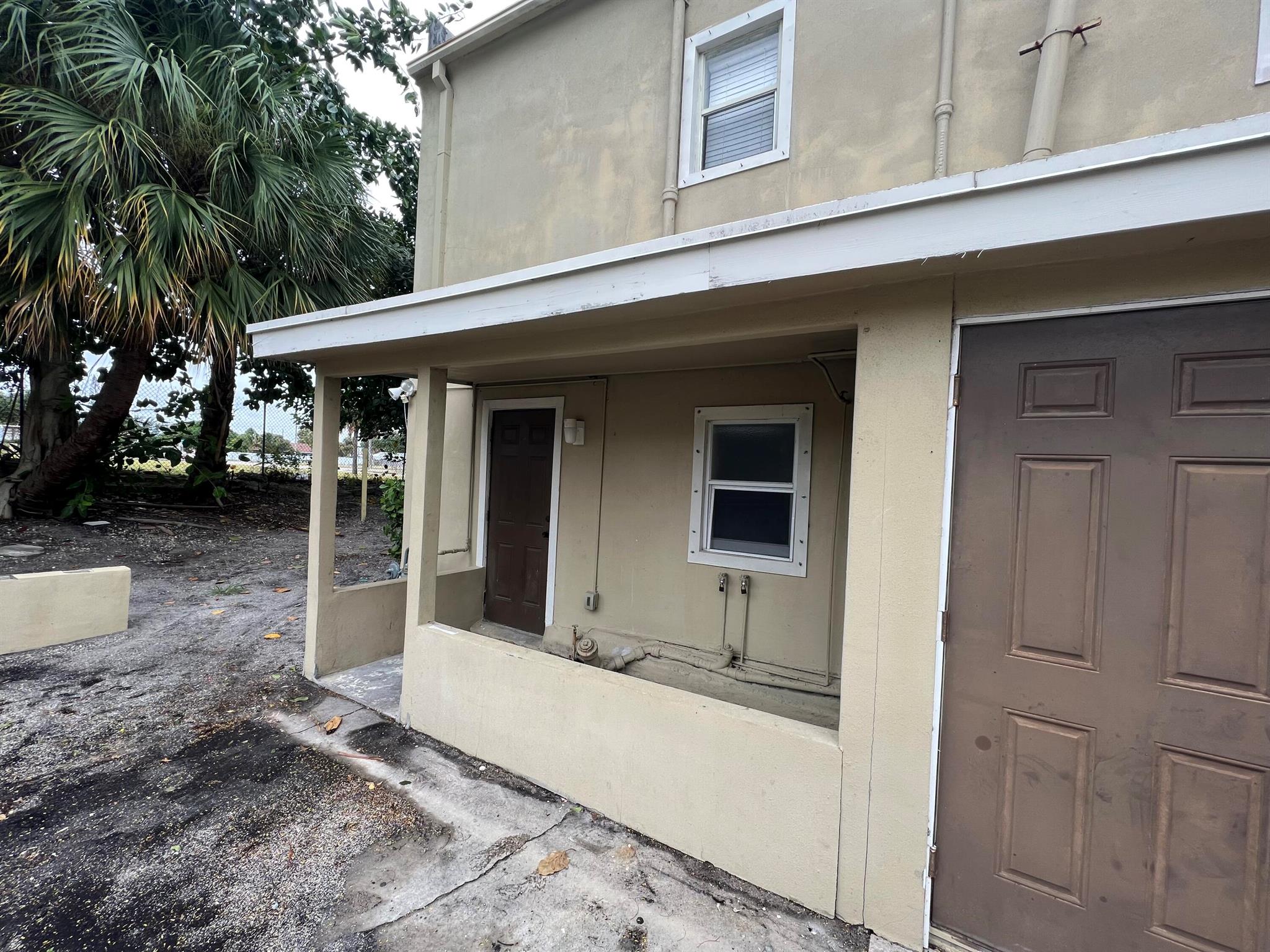NORTH PALM BCH 3 - Residential Lease
