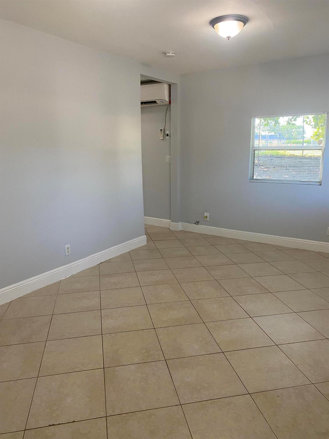 NORTH PALM BCH 3 - Residential Lease