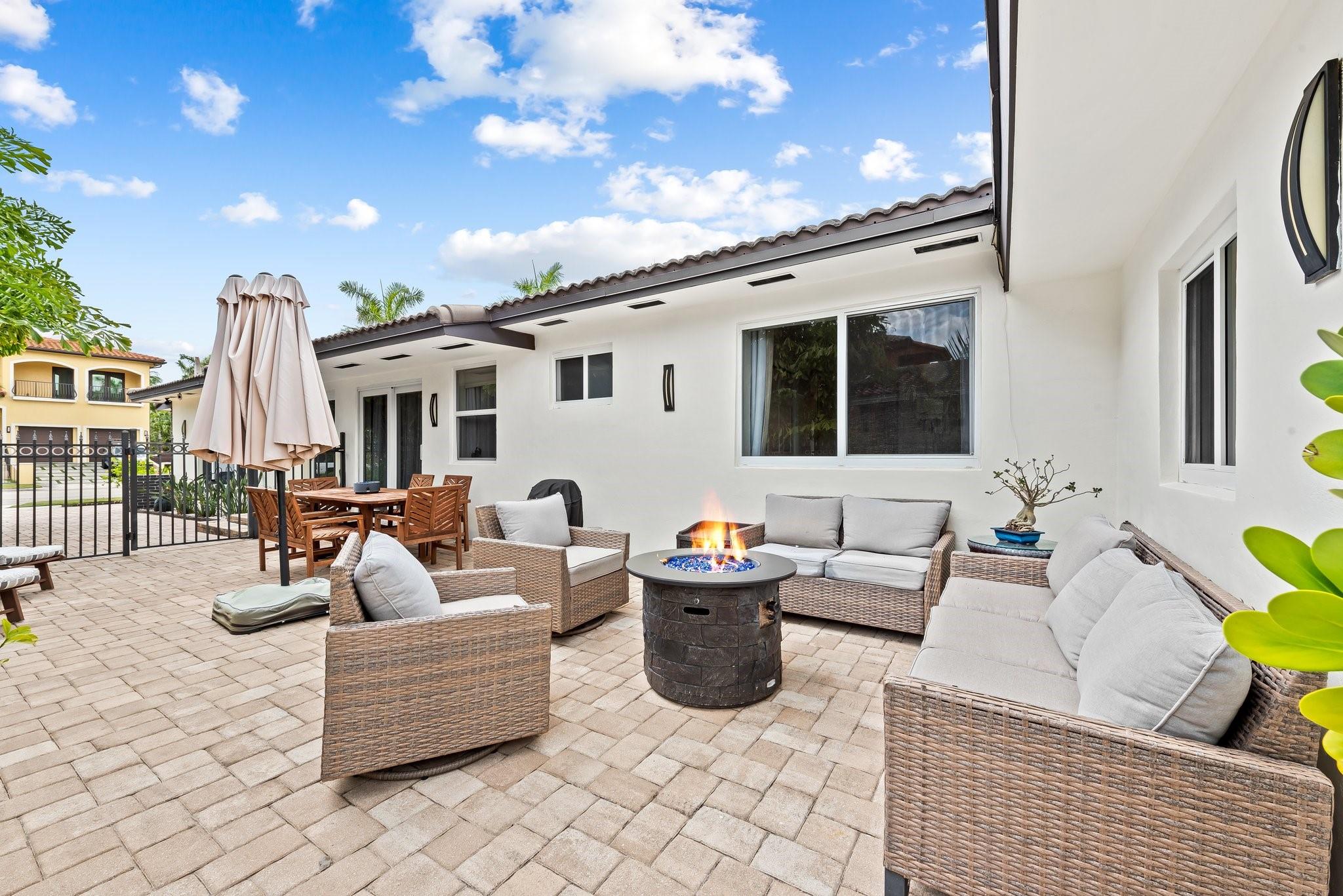 Hollywood Lakes Sec 1-32 - Residential Lease