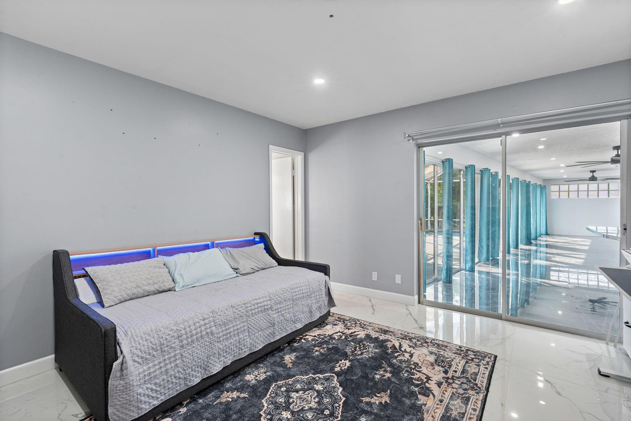 Palm Beach Natl Golf & Co - Residential