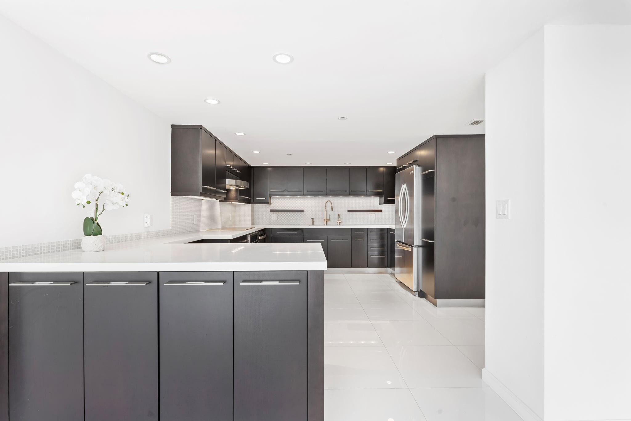 HIGHLANDS PLACE CONDO - Residential