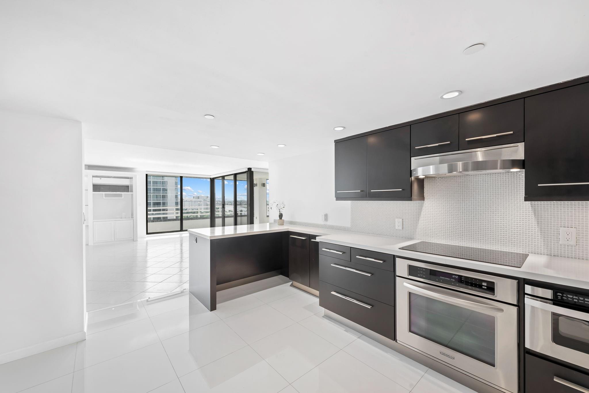 HIGHLANDS PLACE CONDO - Residential