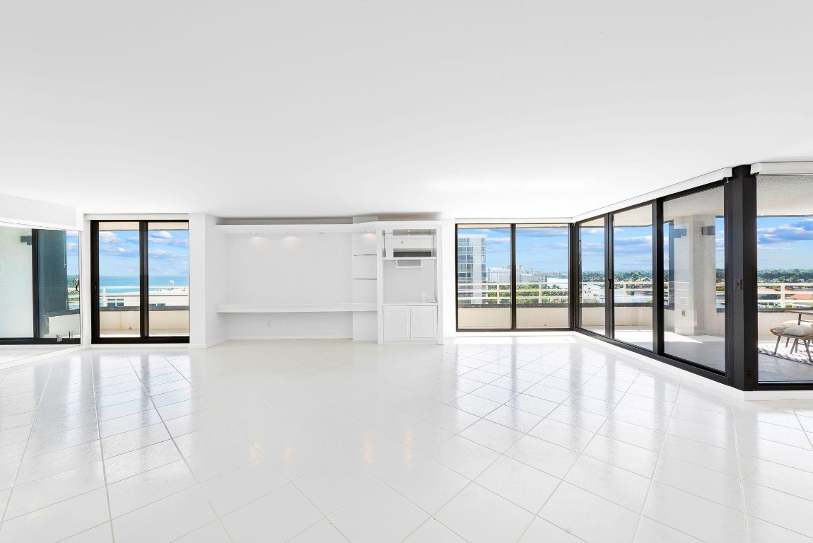 HIGHLANDS PLACE CONDO - Residential