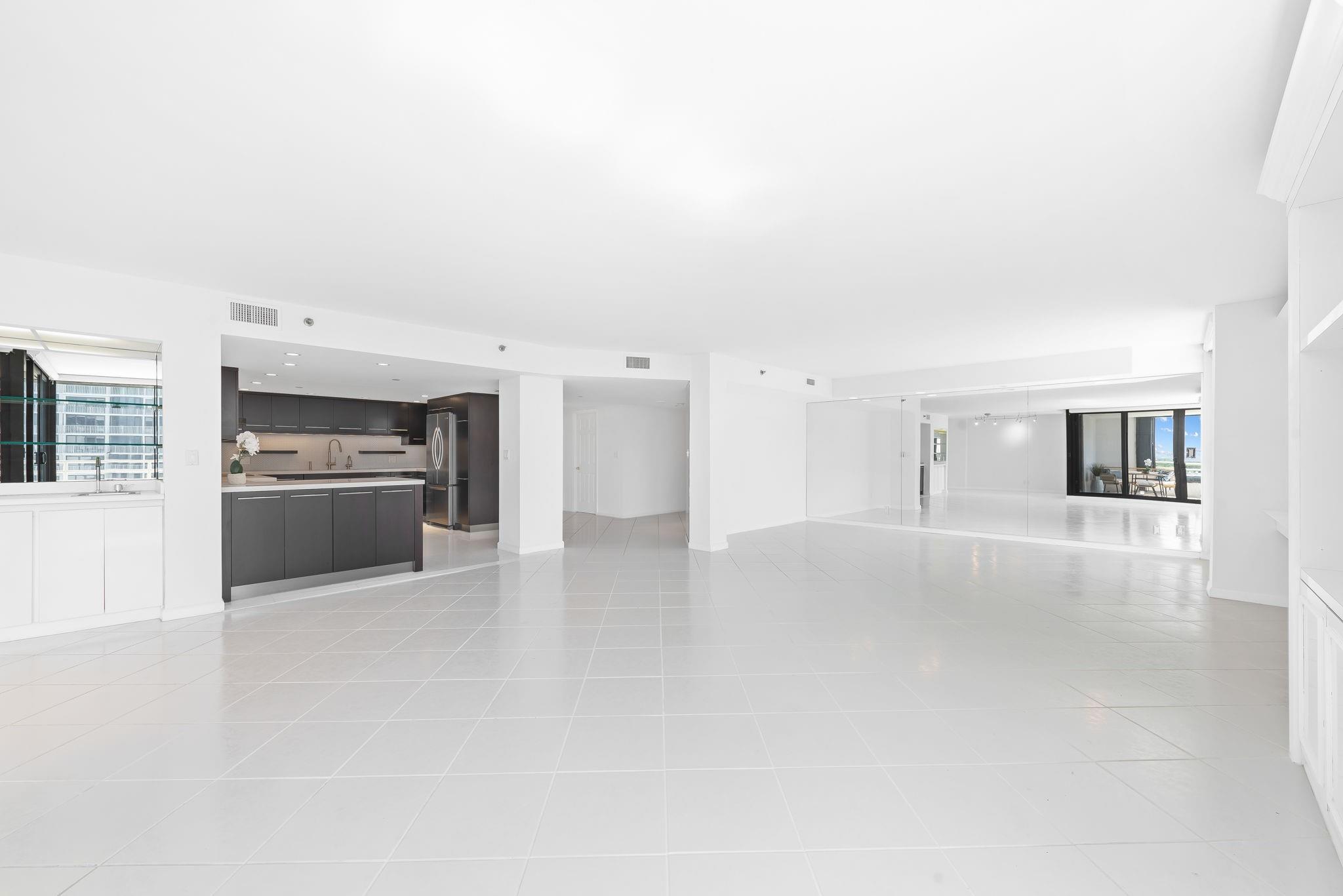 HIGHLANDS PLACE CONDO - Residential