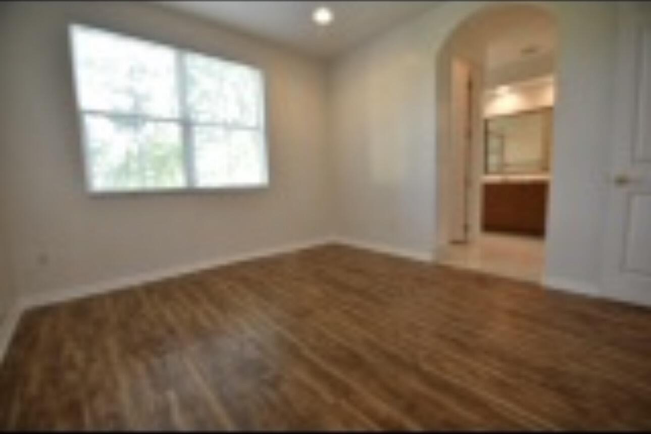 2851 W Prospect Road 1211