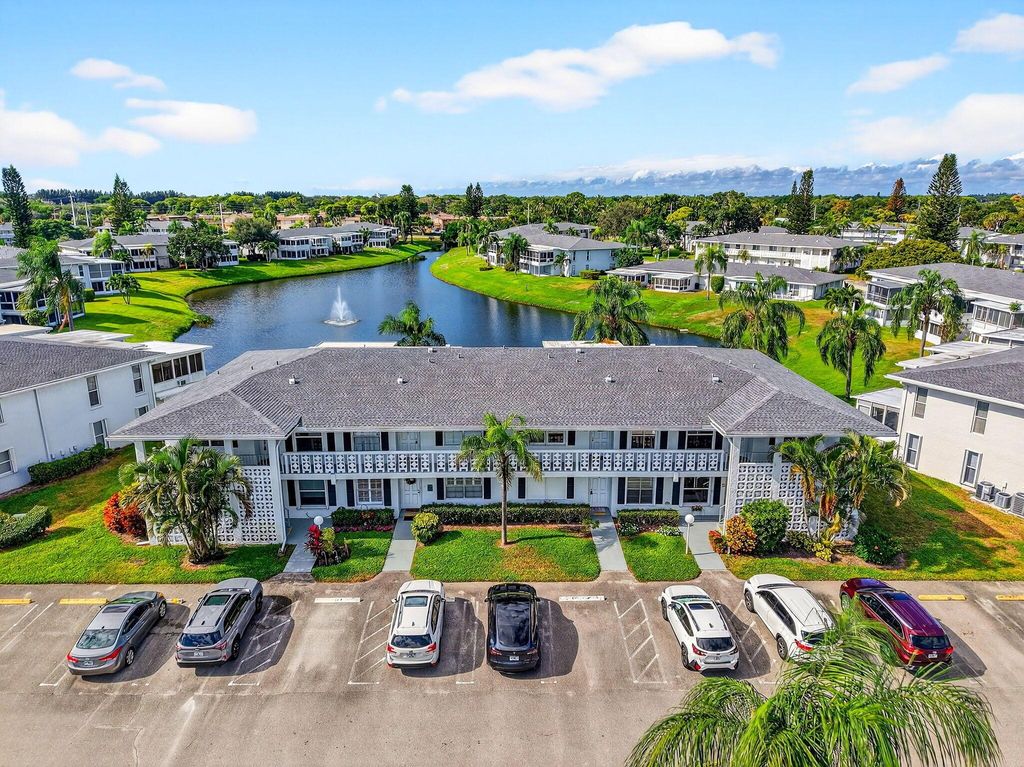 Photo of 1411 SW 27th Avenue #201, Delray Beach, FL 33445 (MLS # R11146345)