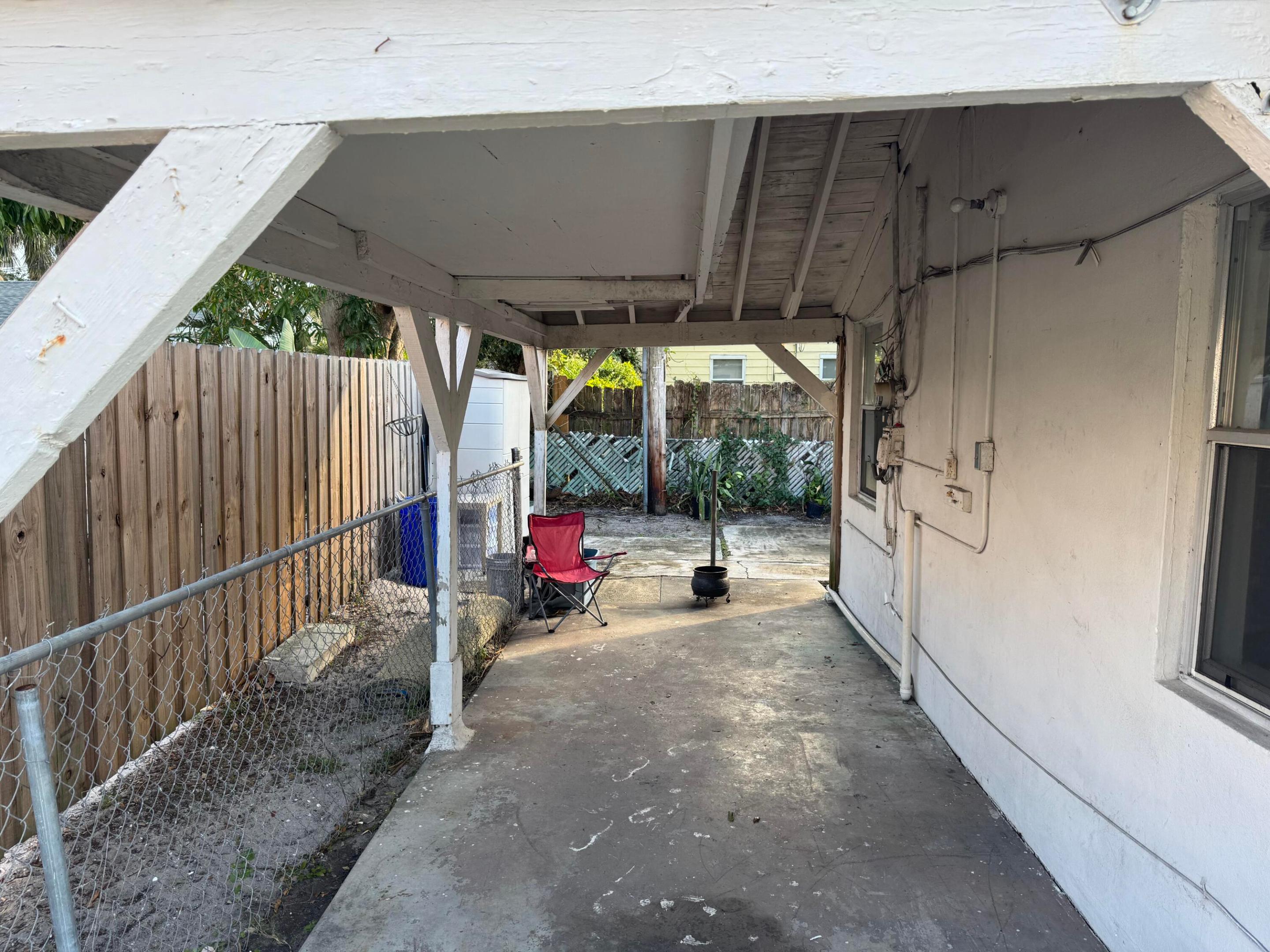 NORTH PALM BCH 3 - Residential