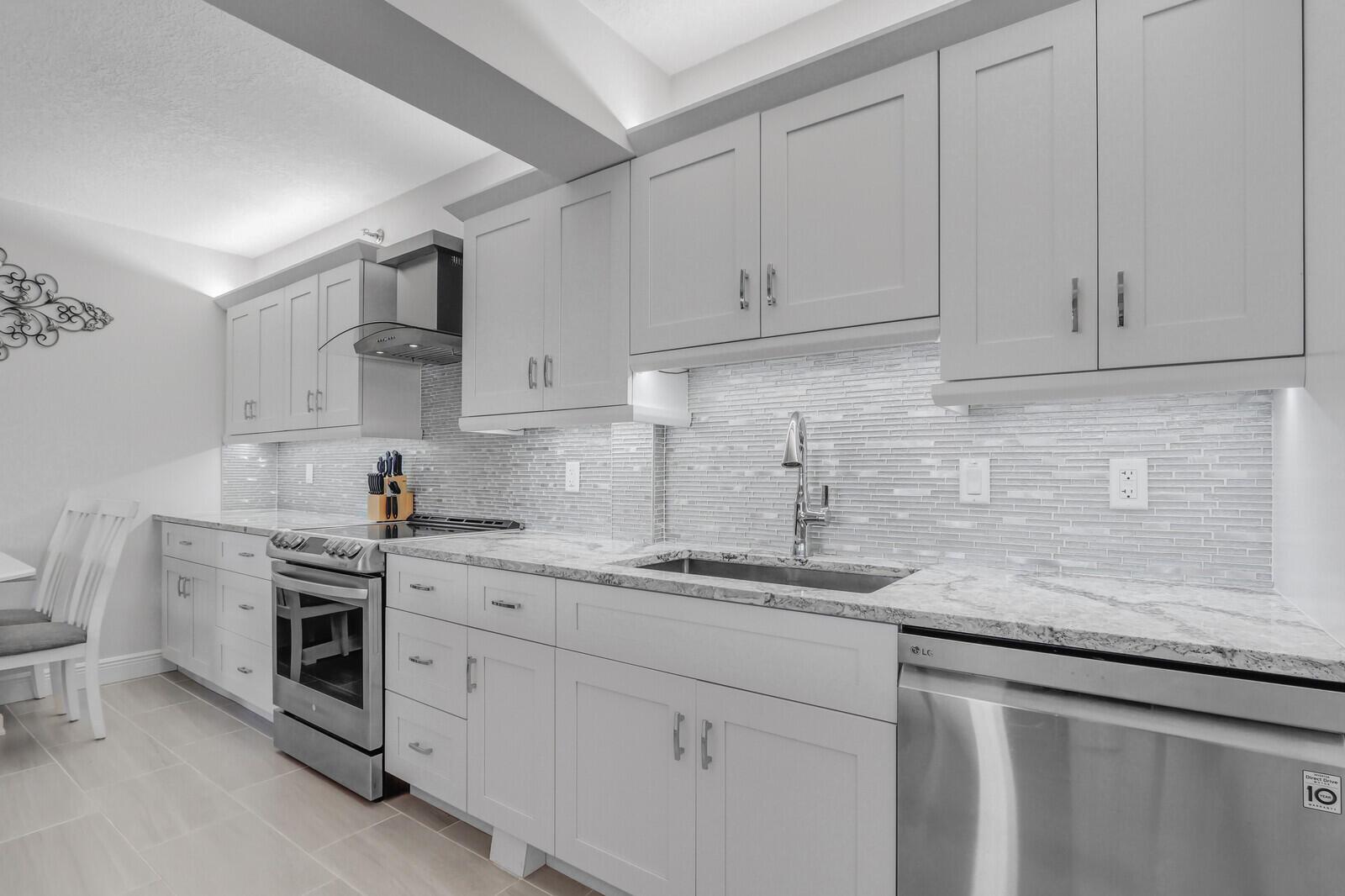 JENSEN BEACH CLUB CONDO - Residential Lease