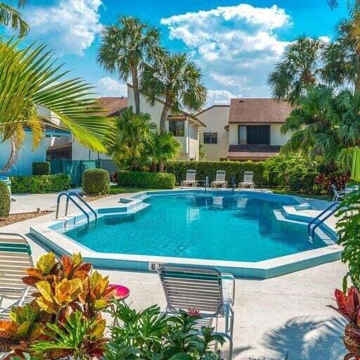 POPPLETON CREEK CONDO - Residential