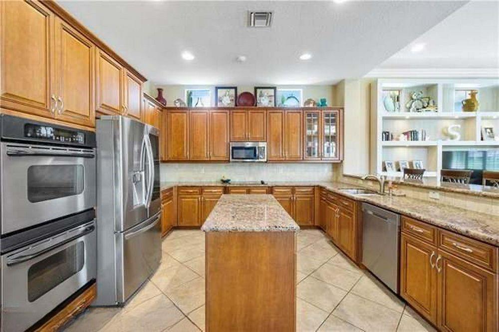 Heron Bay East 169-105 B - Residential