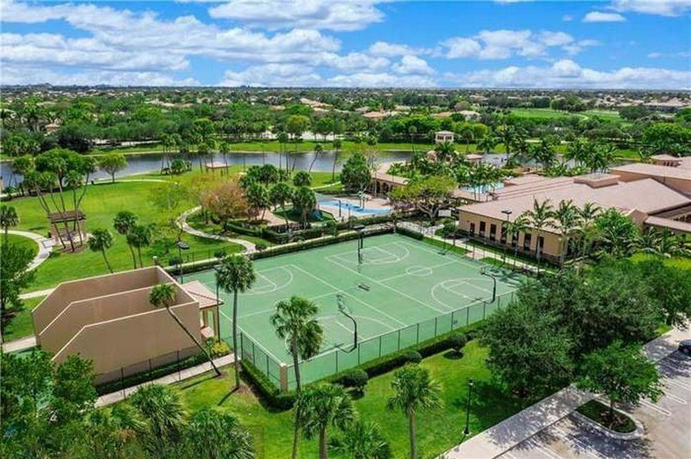 Heron Bay East 169-105 B - Residential