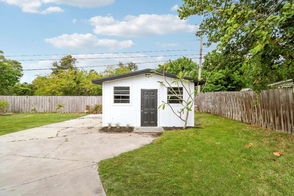 HOBE HEIGHTS - Residential