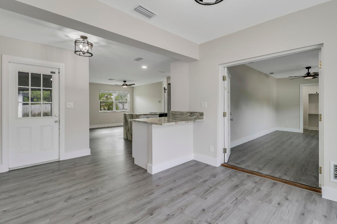 HOBE HEIGHTS - Residential