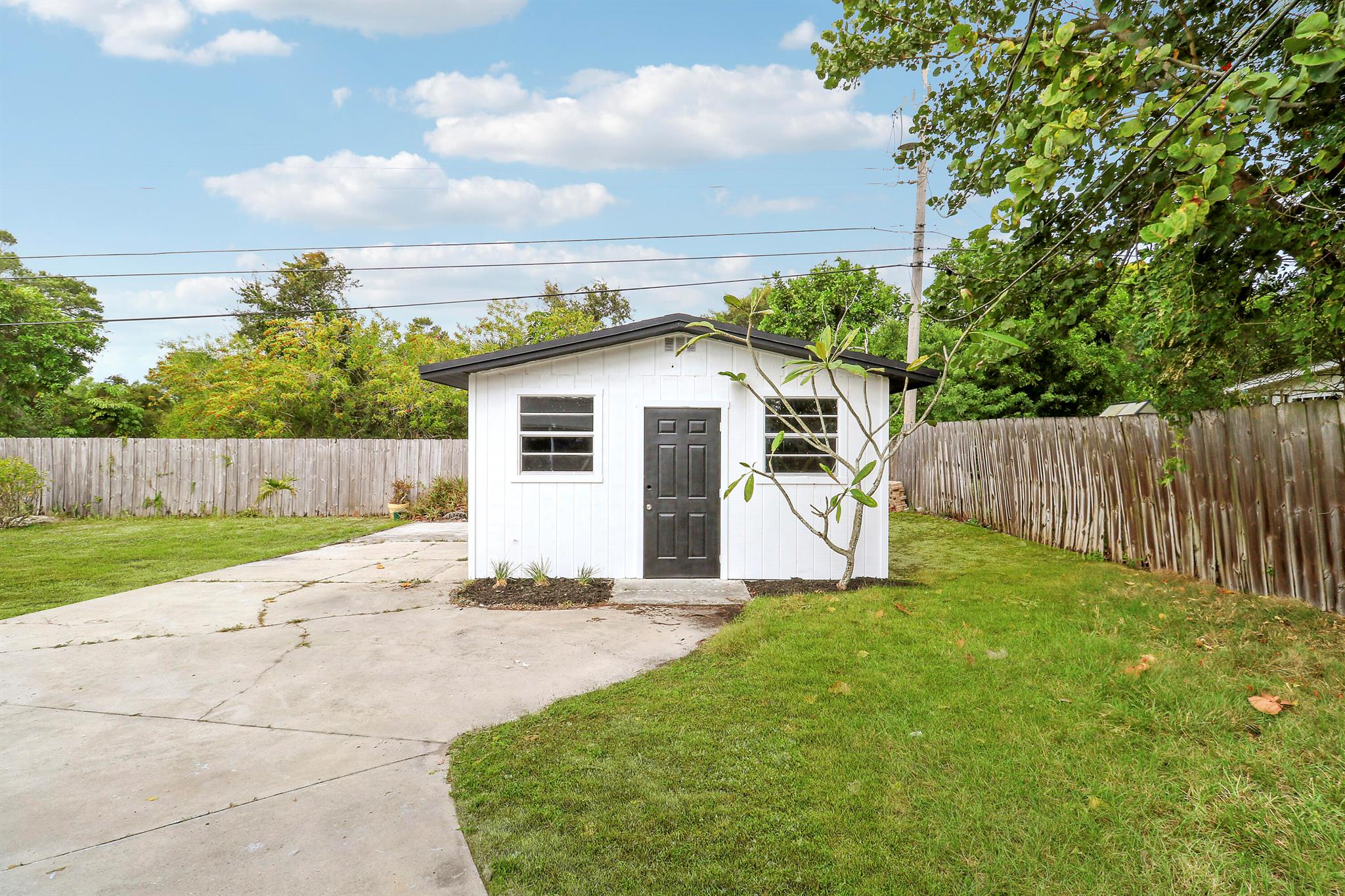 HOBE HEIGHTS - Residential