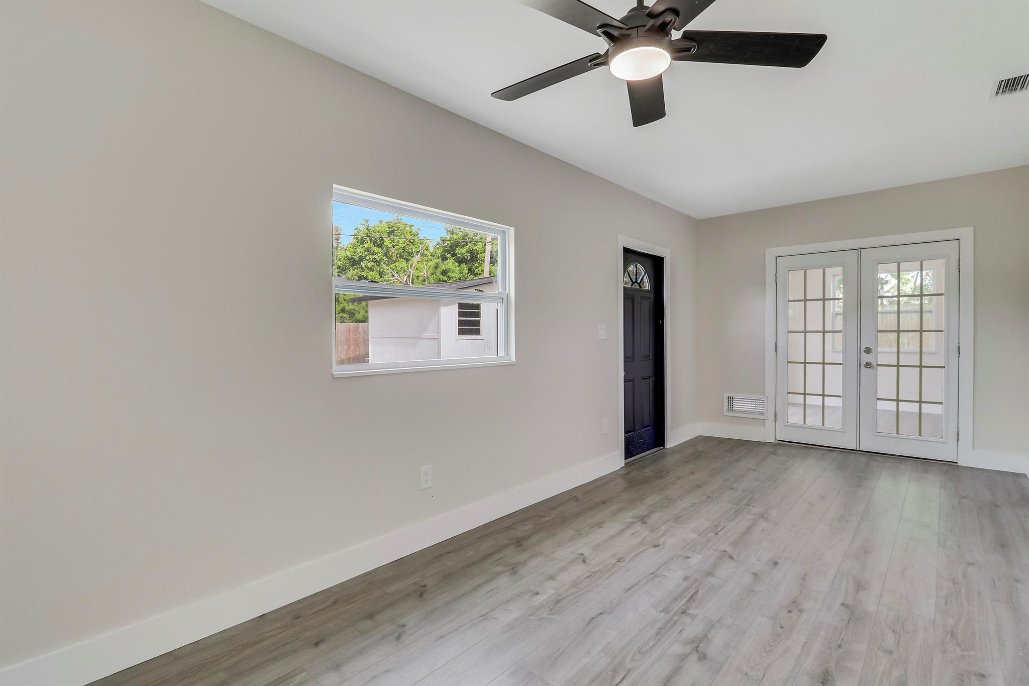 HOBE HEIGHTS - Residential