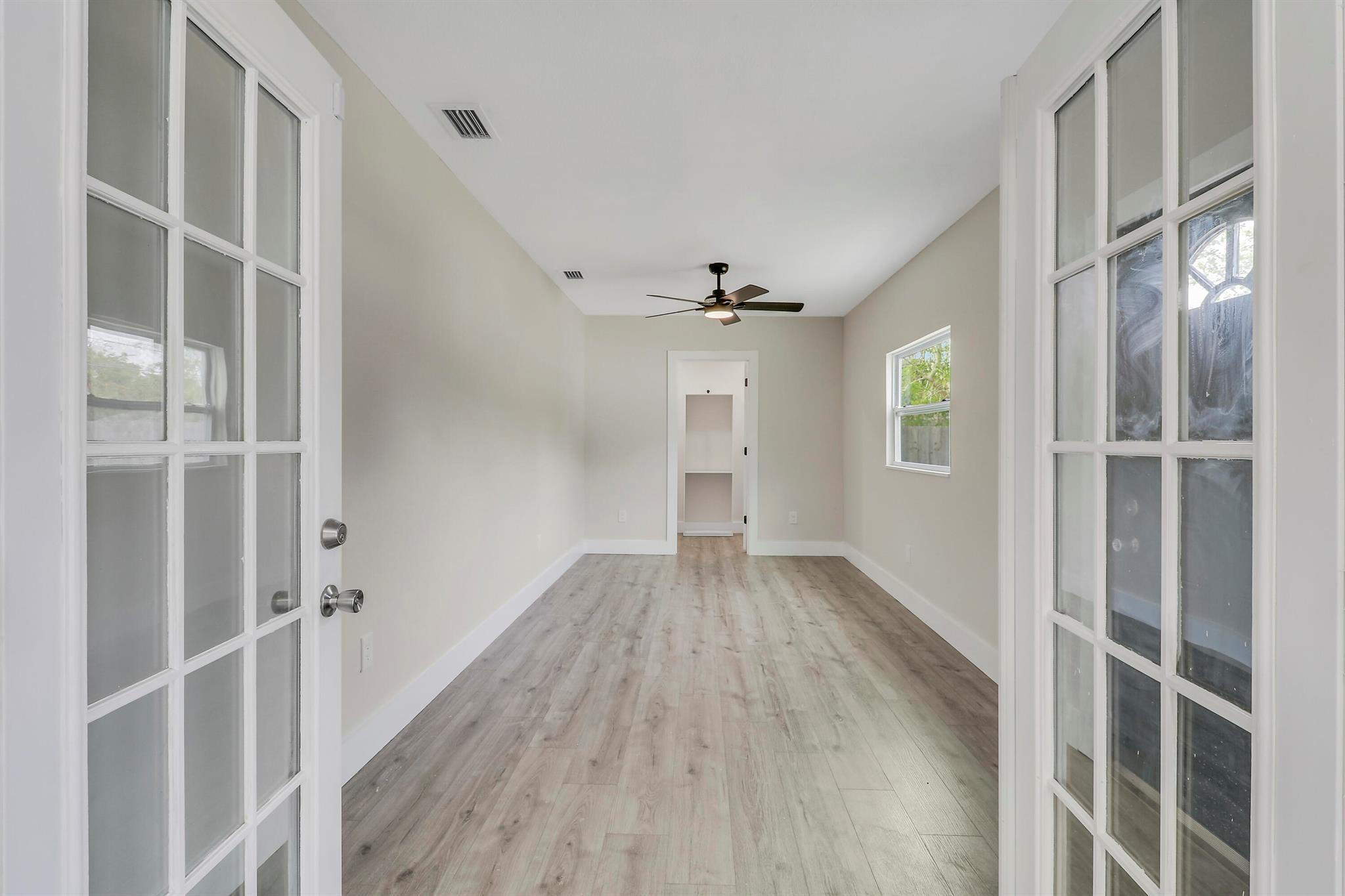 HOBE HEIGHTS - Residential