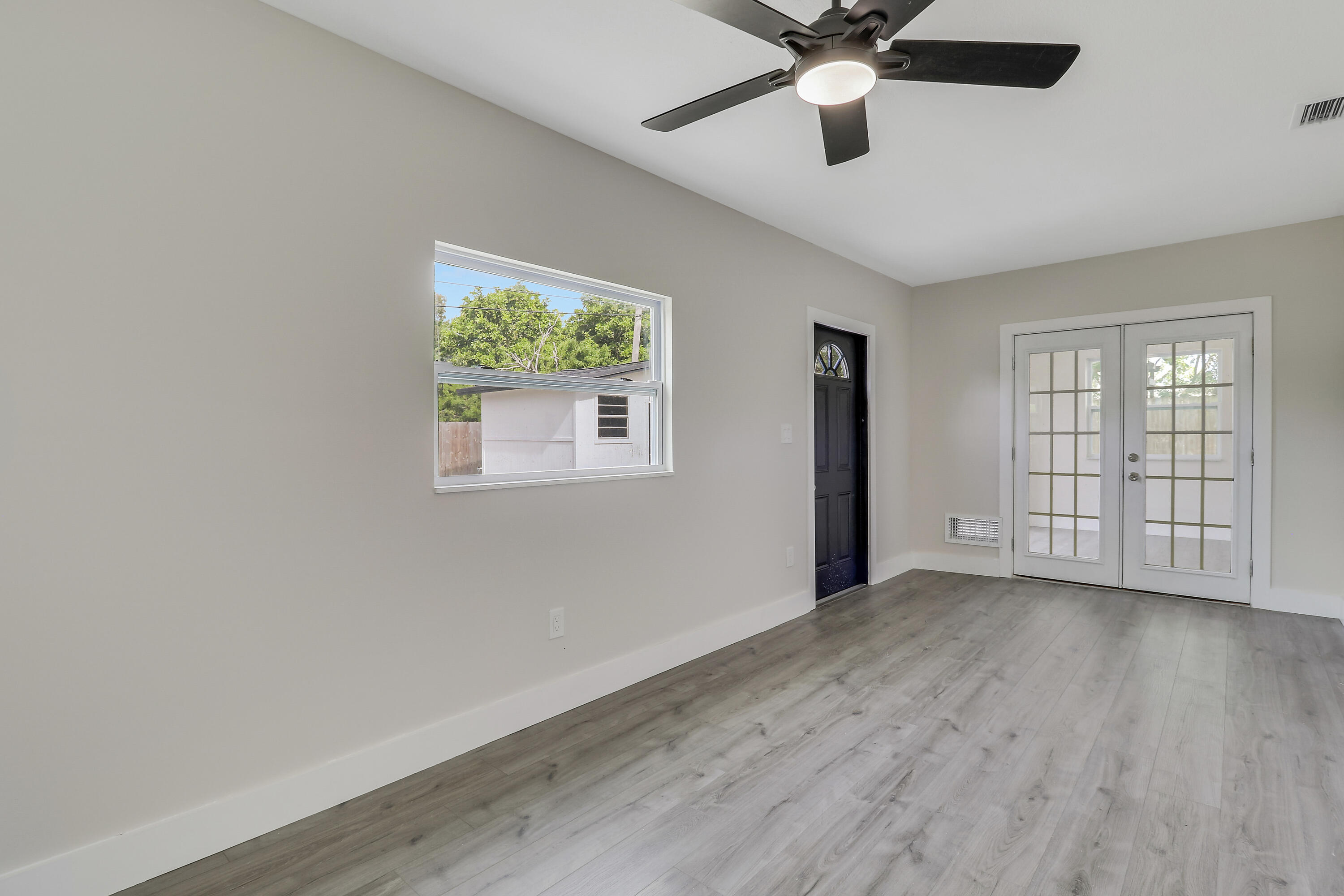 HOBE HEIGHTS - Residential