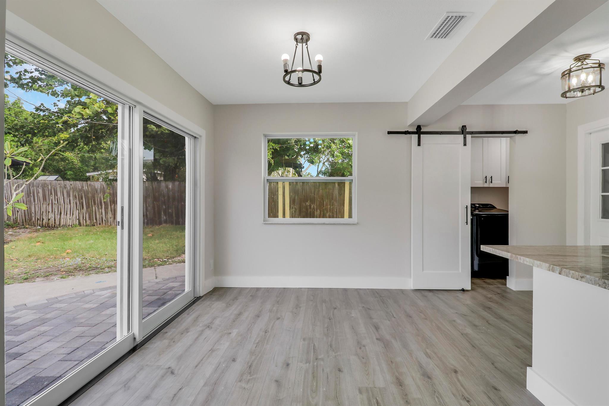 HOBE HEIGHTS - Residential