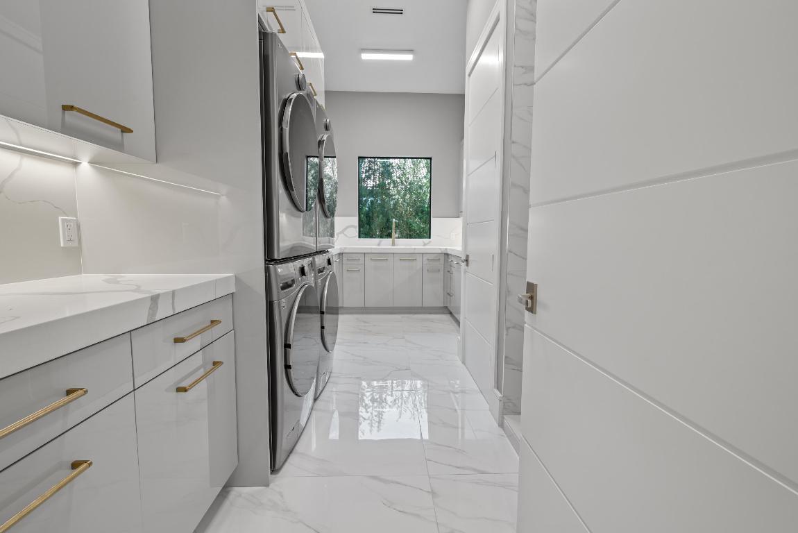 LONG LAKE ESTATES 1 AS - Residential